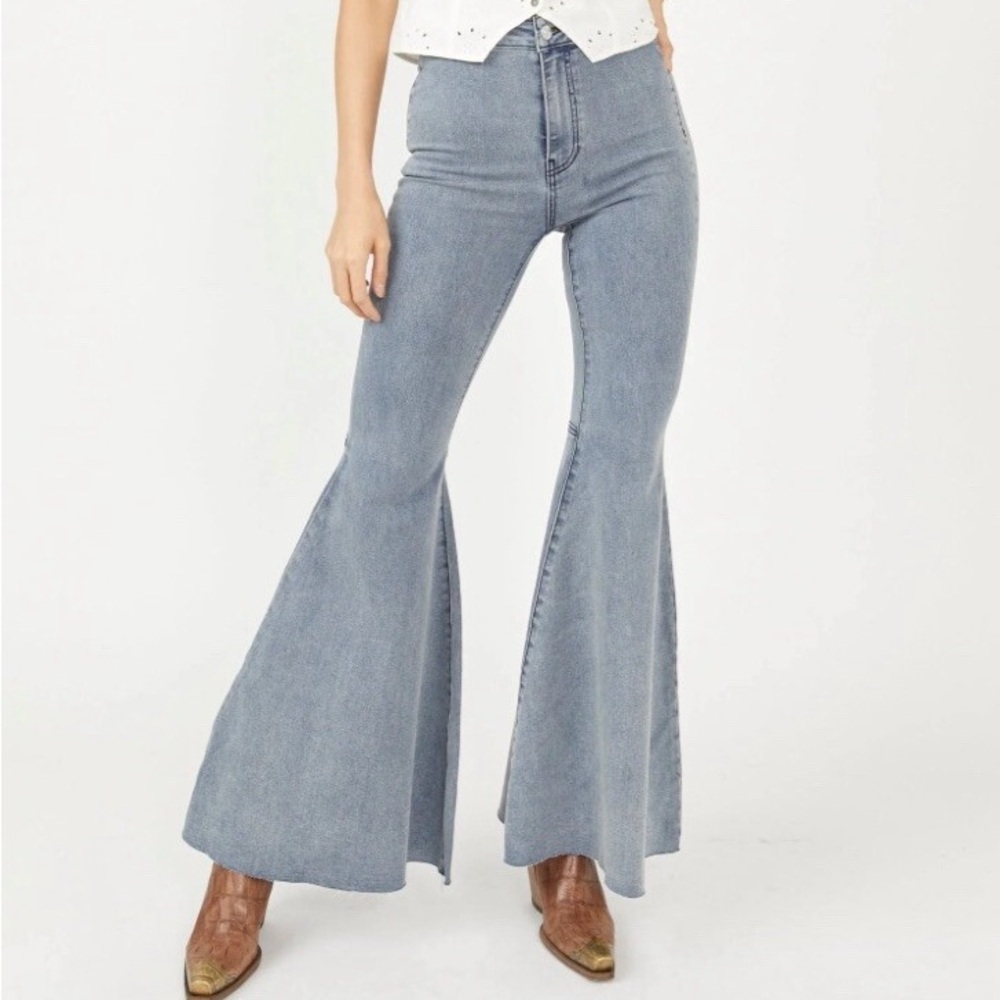 Free People Just Float on Flare Jeans Women’s Size 29